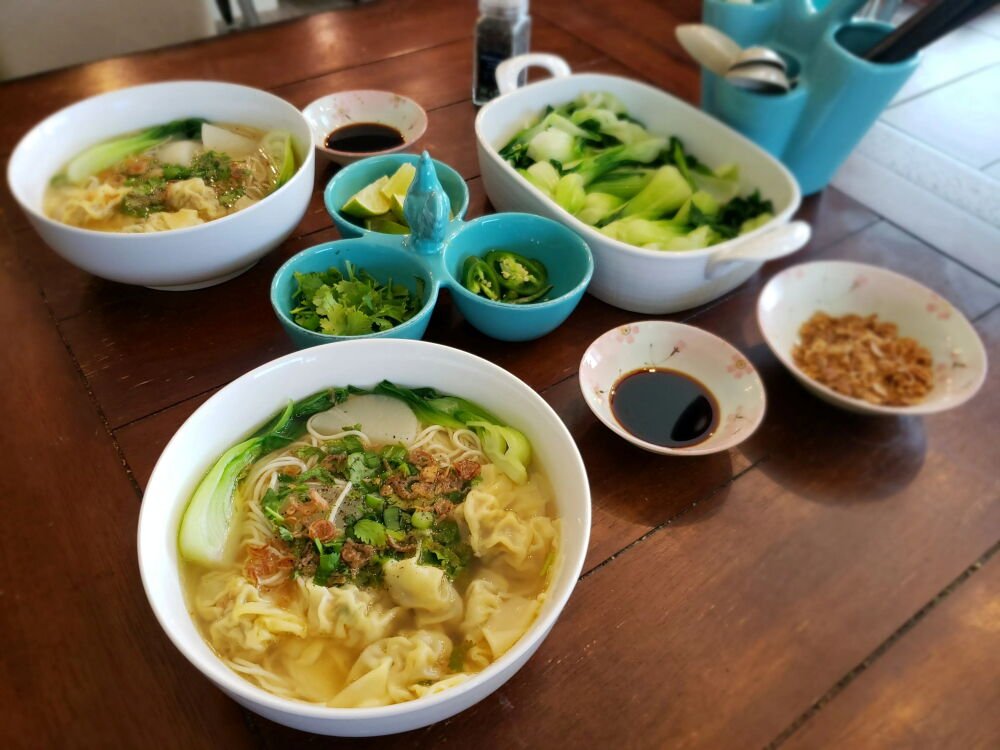 vietnamese instant wonton soup   i