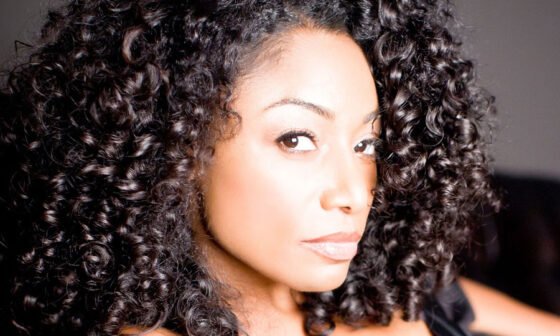 karen-white-singer